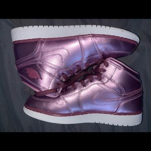 Air Jordan 1 “Pink metallic”